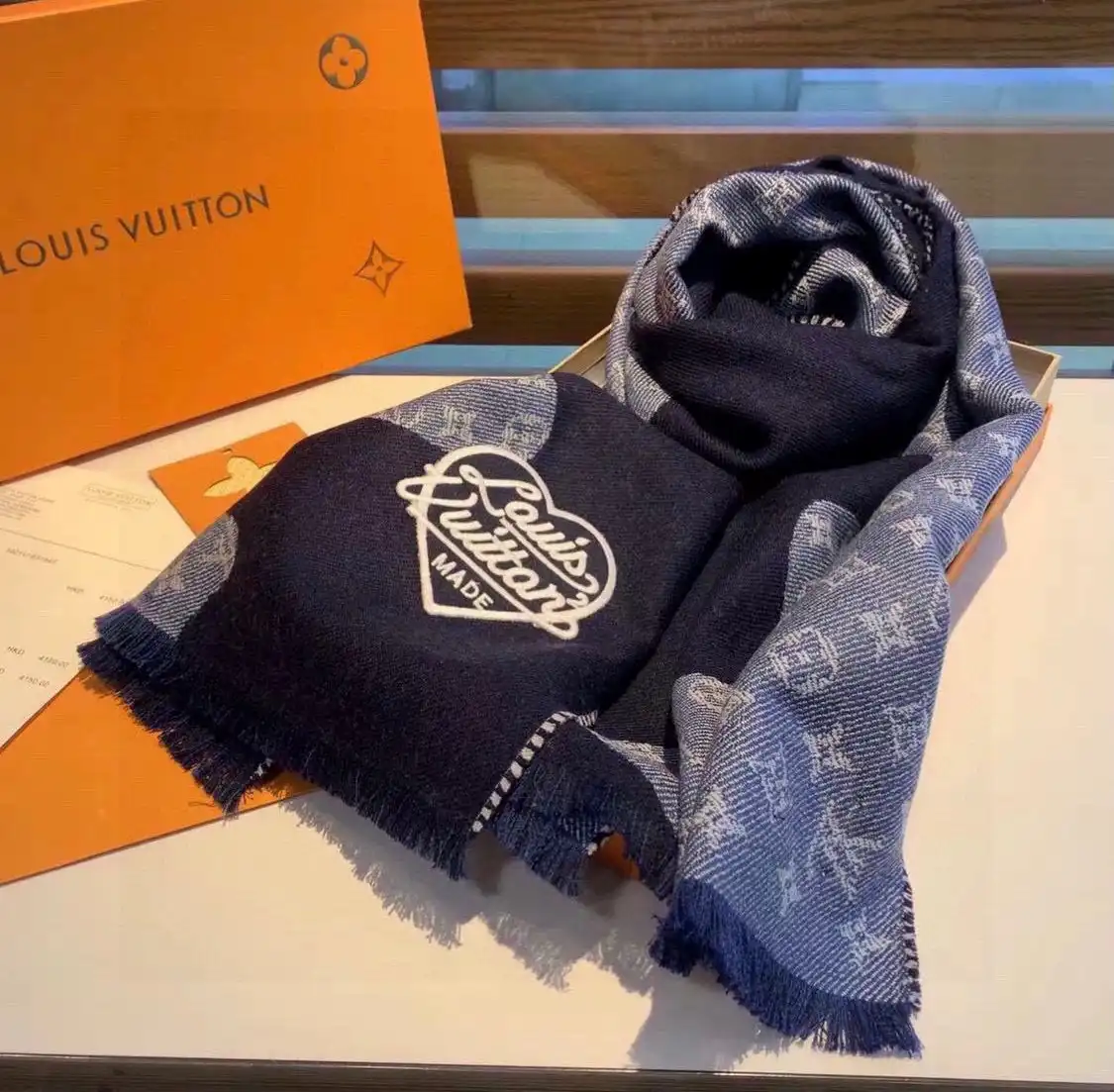 Cheap LF Louis Vuitton x Nigo MP3255 Monogram Drip Blue Scarf 0128